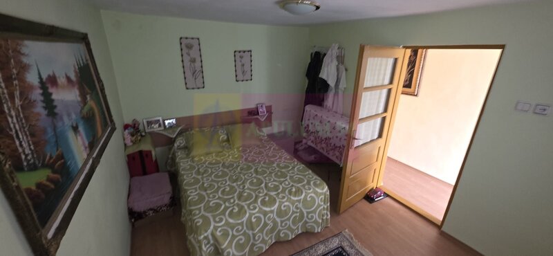 Casa de vanzare cu 3 camere in Poiana Campina