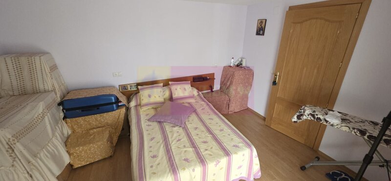 Casa de vanzare cu 3 camere in Poiana Campina