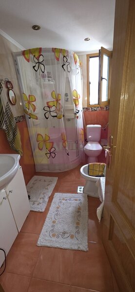 Casa de vanzare cu 3 camere in Poiana Campina