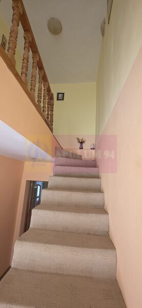 Casa de vanzare cu 3 camere in Poiana Campina